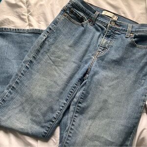 Levi bootcut jeans 2000 like low rise/mid rise